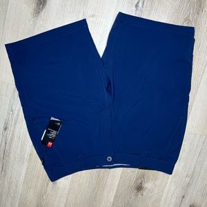 Men’s under Armour dress/ golf short